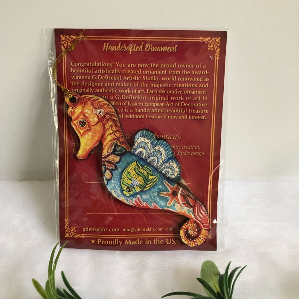 Designocracy Sea Horse Wooden Christmas Ornaments, Set of 2